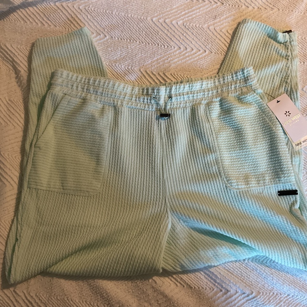 Nine West Light Green Textured Pants cinches at ankle